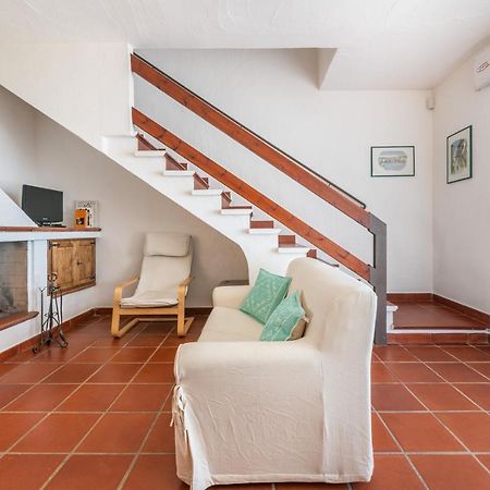 Damiano Holiday House Porto Columbu - Perd'E Sali Bagian luar foto