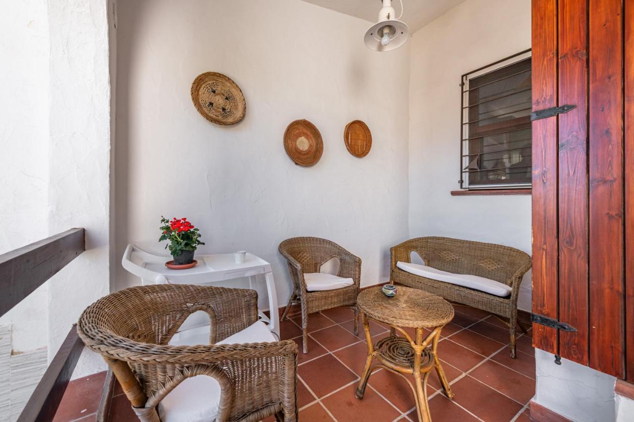 Damiano Holiday House Porto Columbu - Perd'E Sali Bagian luar foto