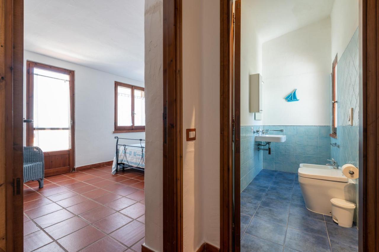 Damiano Holiday House Porto Columbu - Perd'E Sali Bagian luar foto